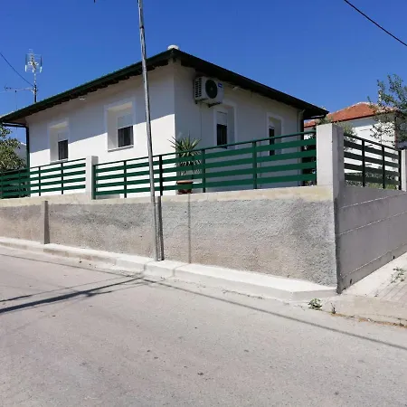 Alexander Private Nea Roda